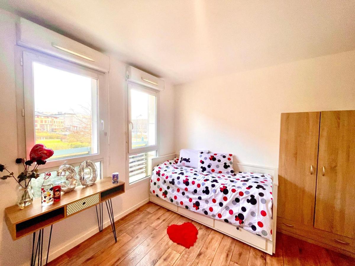 5 Min From Disneyland Cozy Retreat Apartment Montévrain Exterior photo