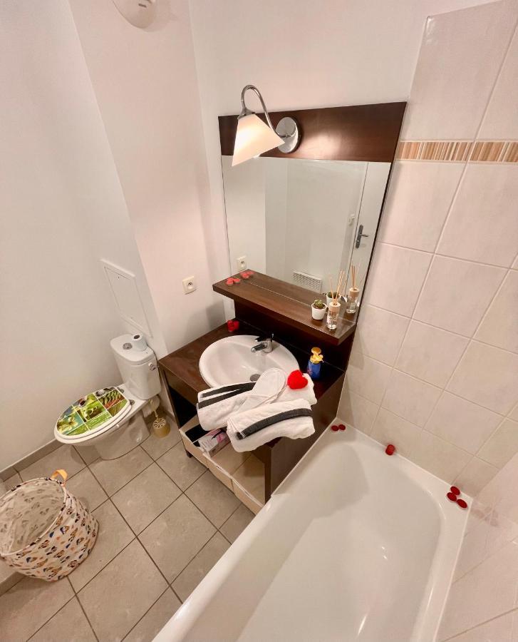 5 Min From Disneyland Cozy Retreat Apartment Montévrain Exterior photo